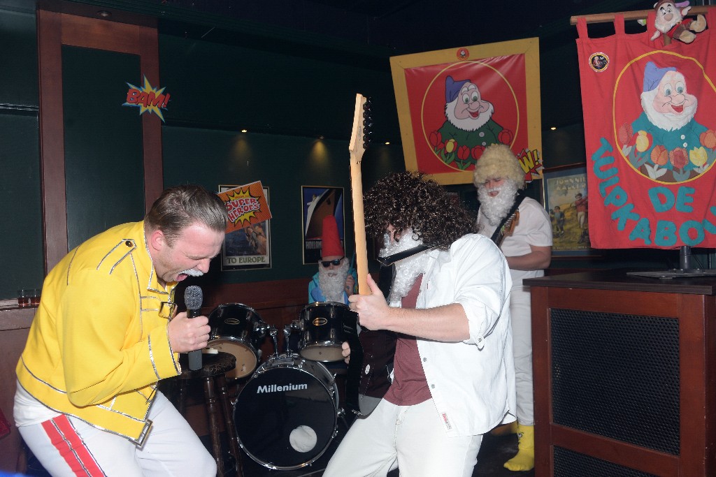 ../Images/Held op sokken feest 125.jpg